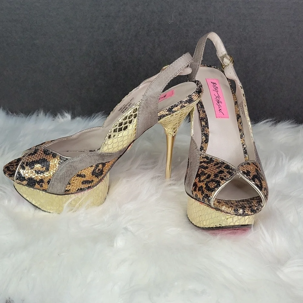 BETSEY JOHNSON Twanty‎ Slingback Pumps Size 6.5
